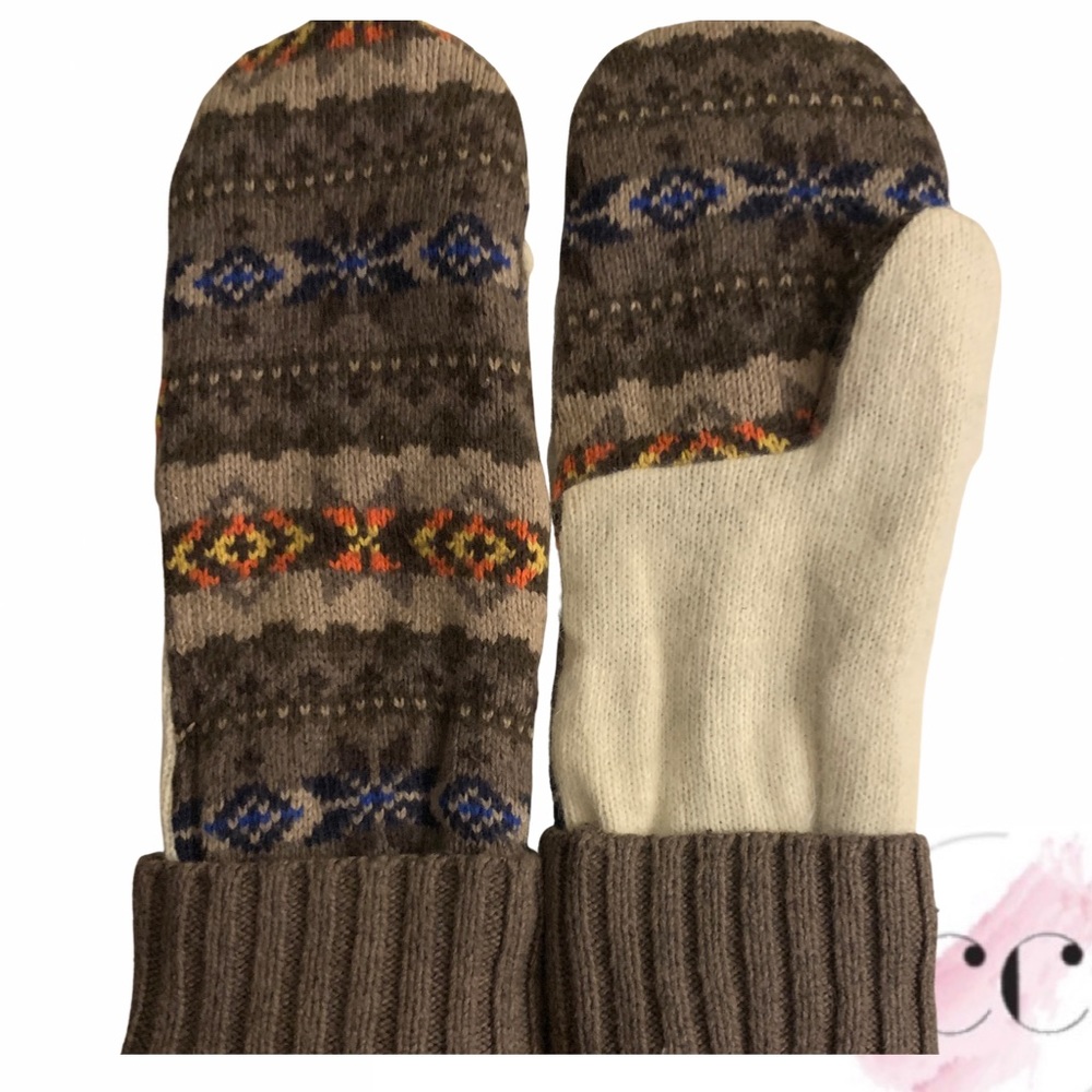 Boho-Style Mittens - Picture 3 of 7